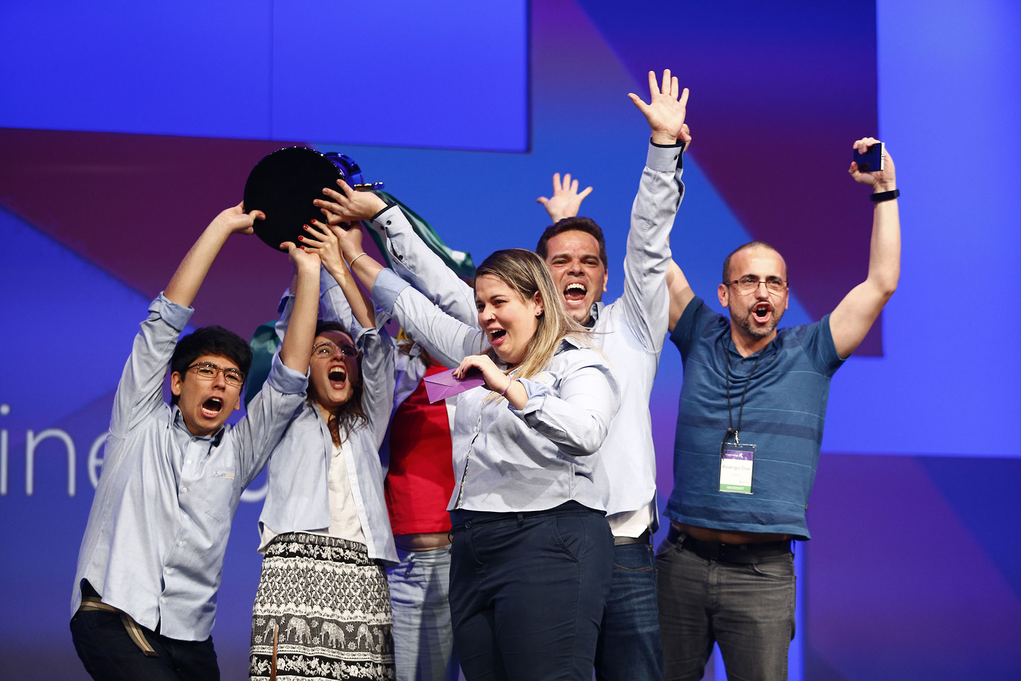 The eFitFashion team holding a trophy at the 2015 Imagine Cup