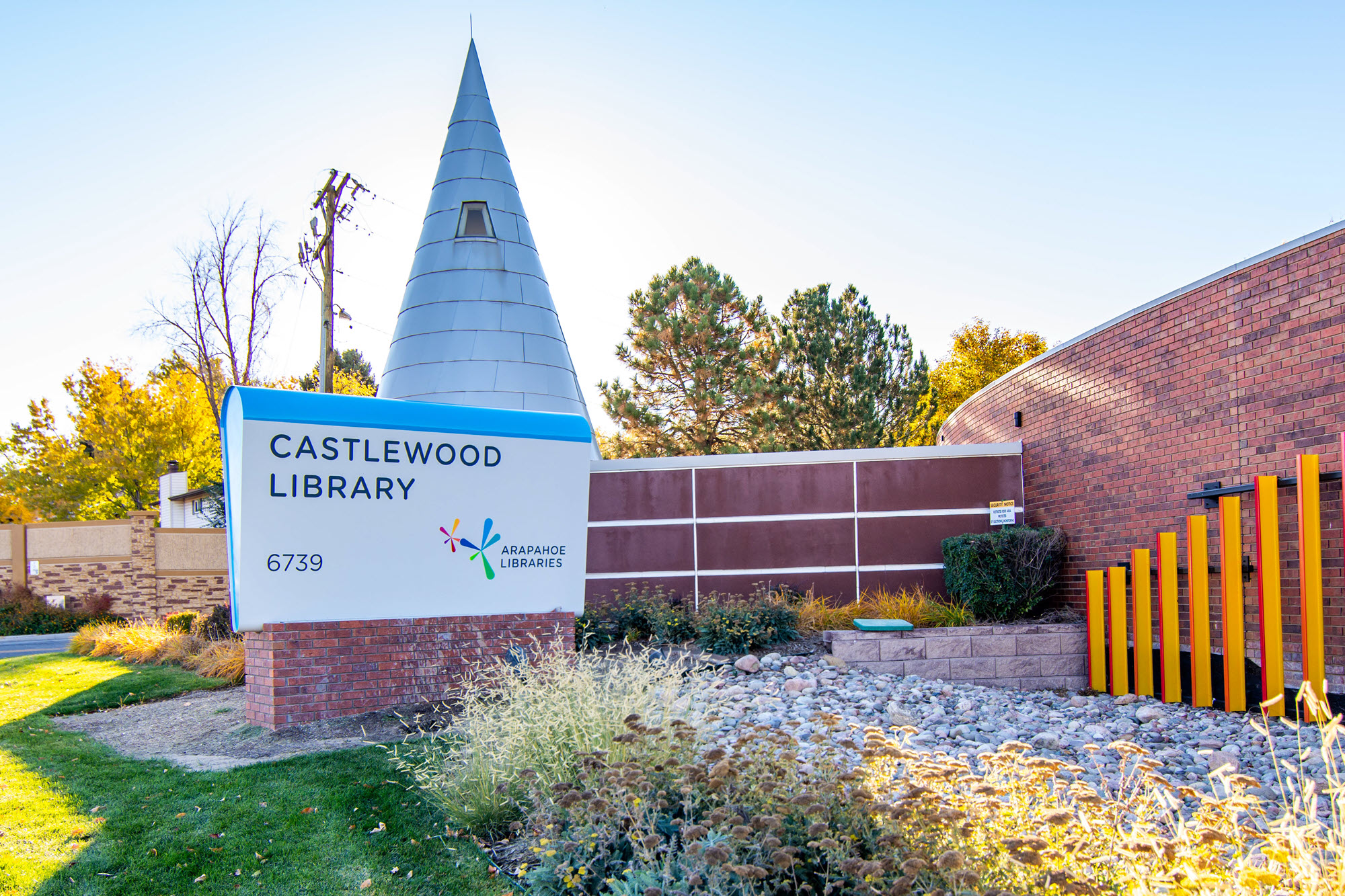 Exterior shot of Castlewood Library in Centennial, Colorado. 